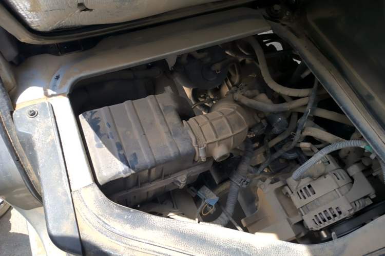 Used Dongfeng Xiaokang K07S 2017 1.2L Practical Version DK12-10 Engine Bay Right