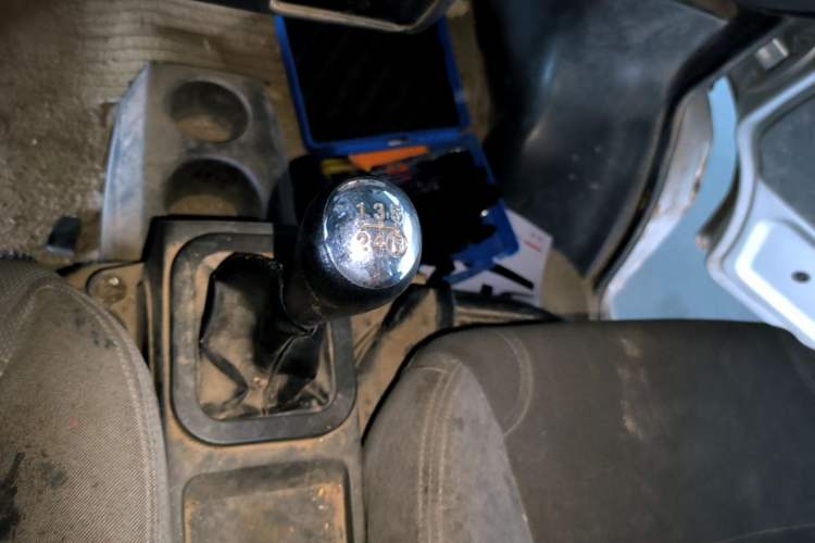 Used Dongfeng Xiaokang K07S 2017 1.2L Practical Version DK12-10 Gear Lever