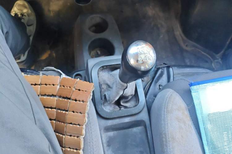 Used Dongfeng Xiaokang K07S 2017 1.2L Practical Version DK12-10 Gear Lever