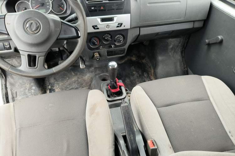 Used Dongfeng Xiaokang K07S 2017 1.2L Practical Version DK12-10 Gear Lever