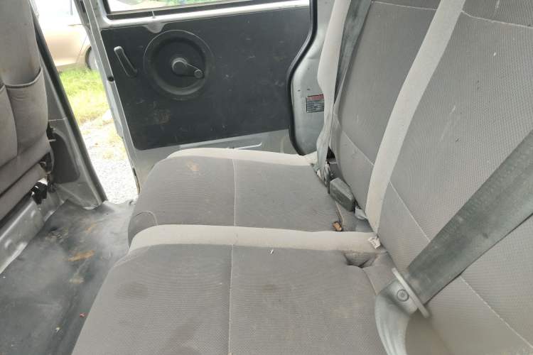 Used Dongfeng Xiaokang K07S 2017 1.2L Practical Version DK12-10 Interior 1
