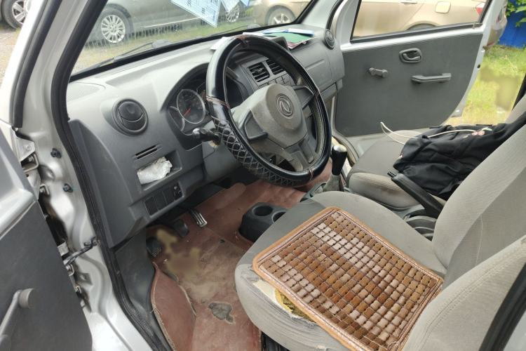Used Dongfeng Xiaokang K07S 2017 1.2L Practical Version DK12-10 Interior 3