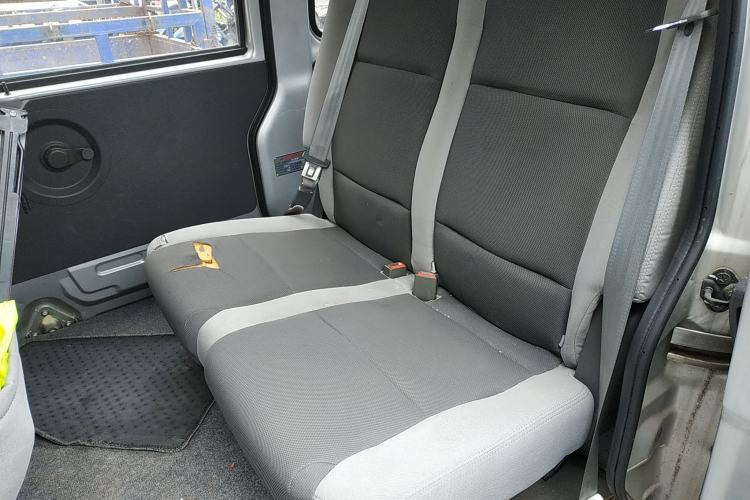 Used Dongfeng Xiaokang K07S 2017 1.2L Practical Version DK12-10 Interior 4