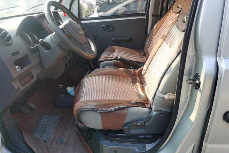 Used Dongfeng Xiaokang K07S 2017 1.2L Practical Version DK12-10 Left Front Seat
