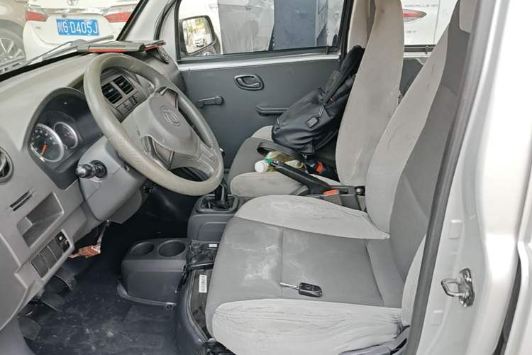 Used Dongfeng Xiaokang K07S 2017 1.2L Practical Version DK12-10 Left Front Seat