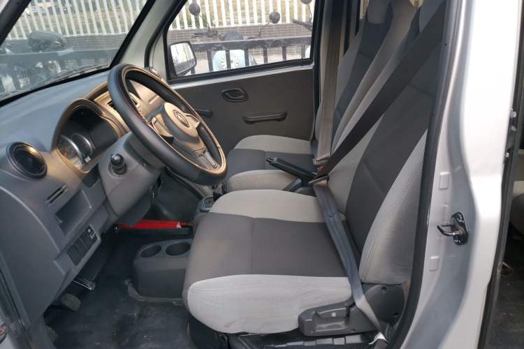 Used Dongfeng Xiaokang K07S 2017 1.2L Practical Version DK12-10 Left Front Seat
