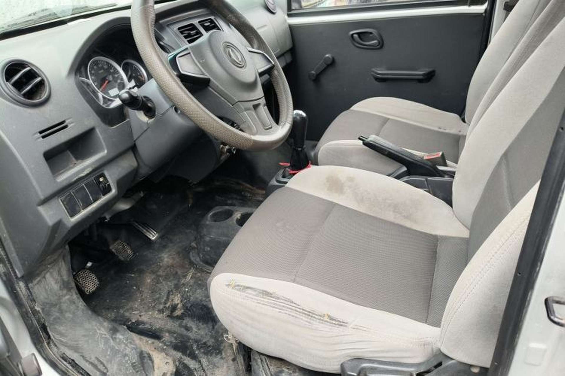 Used Dongfeng Xiaokang K07S 2017 1.2L Practical Version DK12-10 Left Front Seat