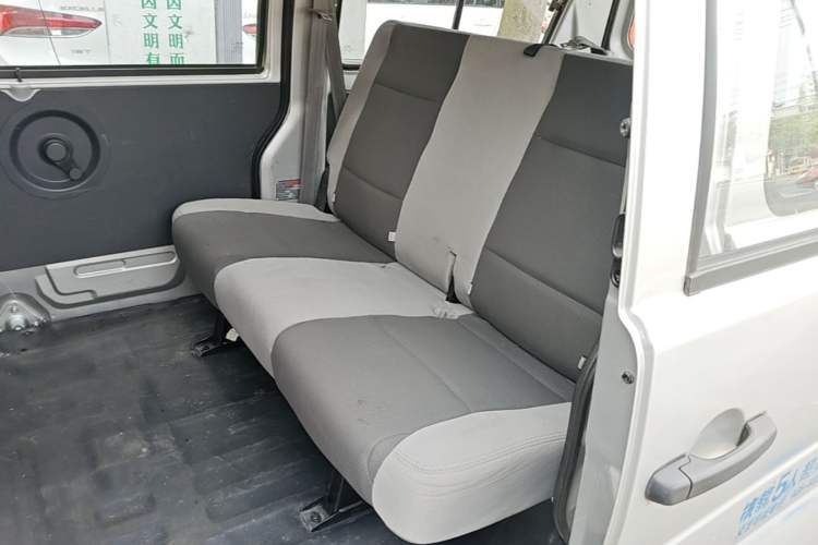 Used Dongfeng Xiaokang K07S 2017 1.2L Practical Version DK12-10 Left Rear Seat