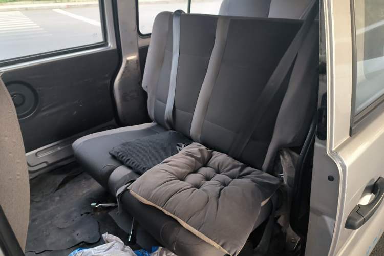 Used Dongfeng Xiaokang K07S 2017 1.2L Practical Version DK12-10 Left Rear Seat