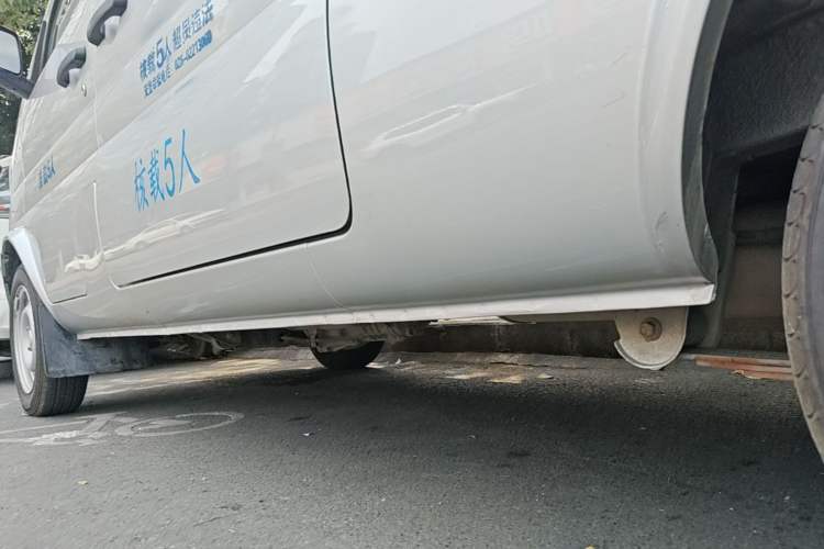 Used Dongfeng Xiaokang K07S 2017 1.2L Practical Version DK12-10 Left Side Sill