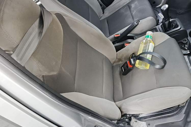 Used Dongfeng Xiaokang K07S 2017 1.2L Practical Version DK12-10 Right Front Seat