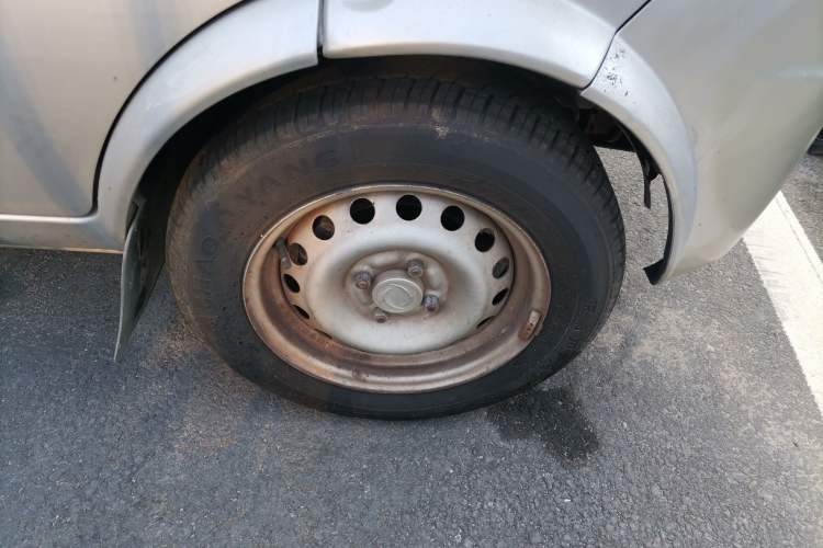 Used Dongfeng Xiaokang K07S 2017 1.2L Practical Version DK12-10 Right Front Wheel Hub
