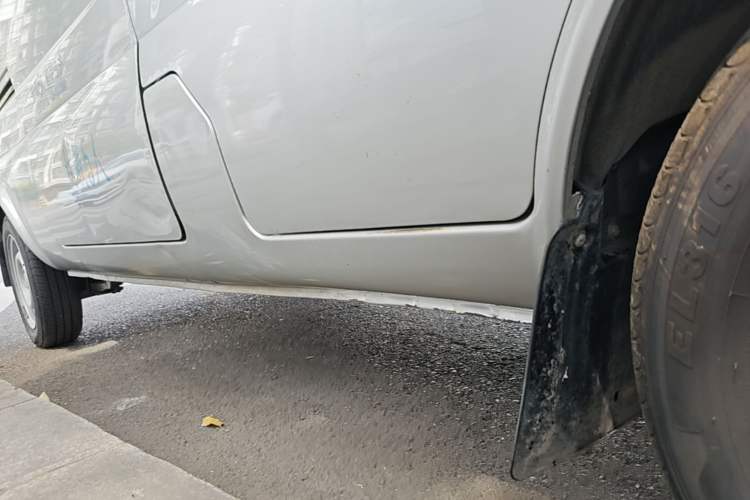Used Dongfeng Xiaokang K07S 2017 1.2L Practical Version DK12-10 Right Side Sill