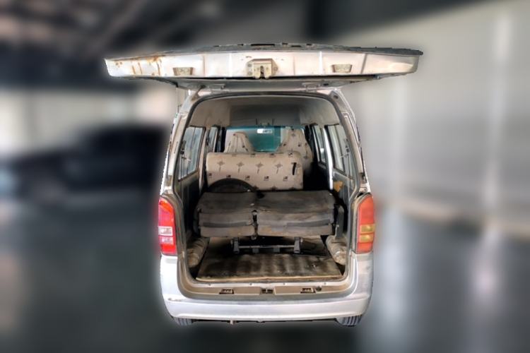 Used Dongfeng Xiaokang K07S 2017 1.2L Practical Version DK12-10 Trunk