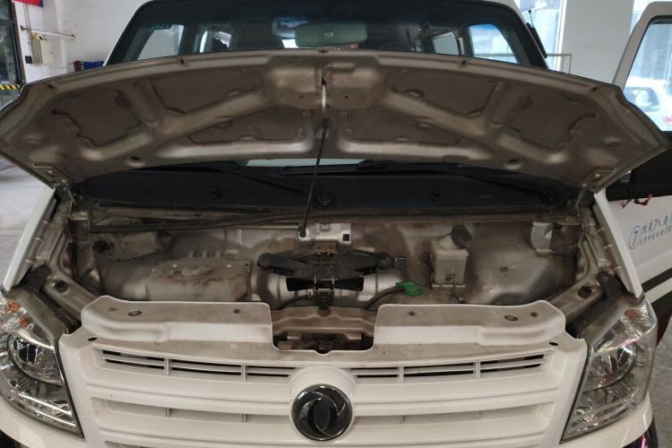 Used Dongfeng Xiaokang K07S 2017 1.2L Practical Version DK12-10 Engine Bay