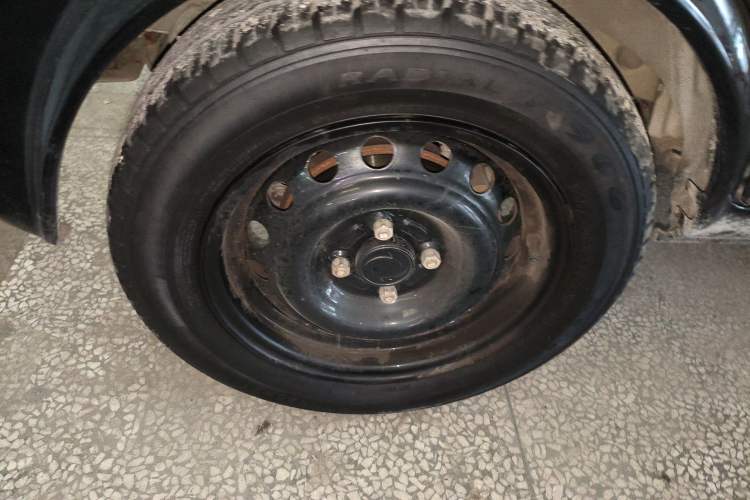 Used Dongfeng Xiaokang K07S 2017 1.2L Practical Version DK12-10 Left Front Wheel Hub