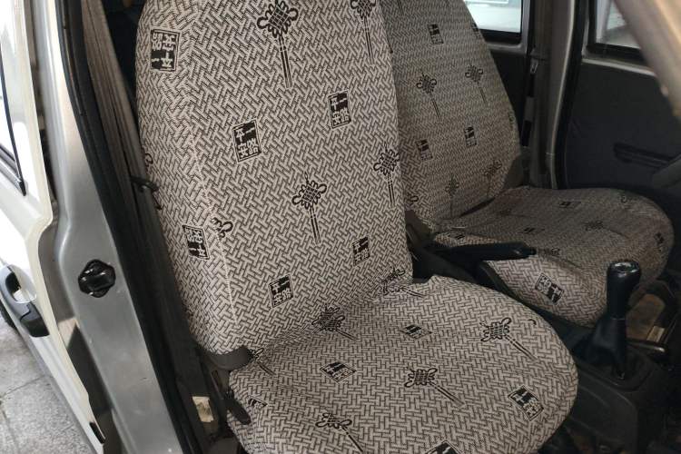 Used Dongfeng Xiaokang K07S 2017 1.2L Practical Version DK12-10 Right Front Seat