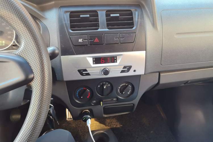 Used Dongfeng Xiaokang K07S 2018 1.0L Practical Version AF10-13 Audio And AC Panel