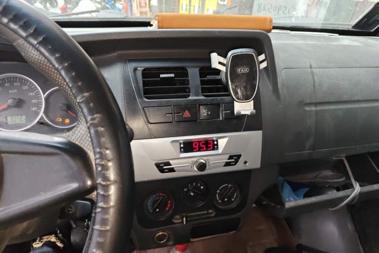 Used Dongfeng Xiaokang K07S 2018 1.0L Practical Version AF10-13 Audio And AC Panel