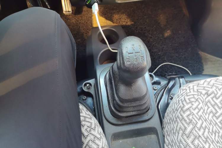 Used Dongfeng Xiaokang K07S 2018 1.0L Practical Version AF10-13 Gear Lever