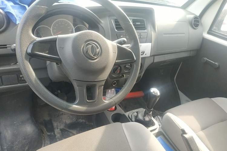 Used Dongfeng Xiaokang K07S 2018 1.2L Practical Model DK12 Center Console