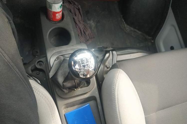Used Dongfeng Xiaokang K07S 2018 1.2L Practical Model DK12 Gear Lever