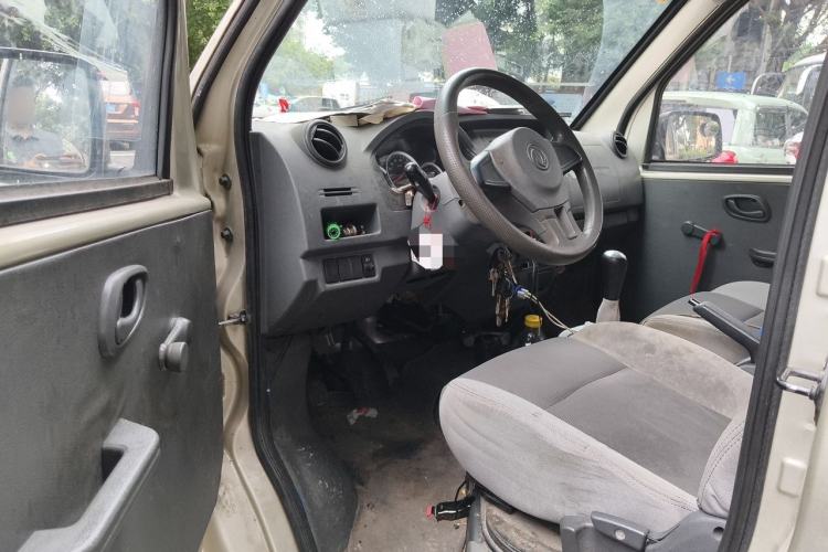 Used Dongfeng Xiaokang K07S 2019 1.2L Practical Version China VI Standard DK12 Driver Seat