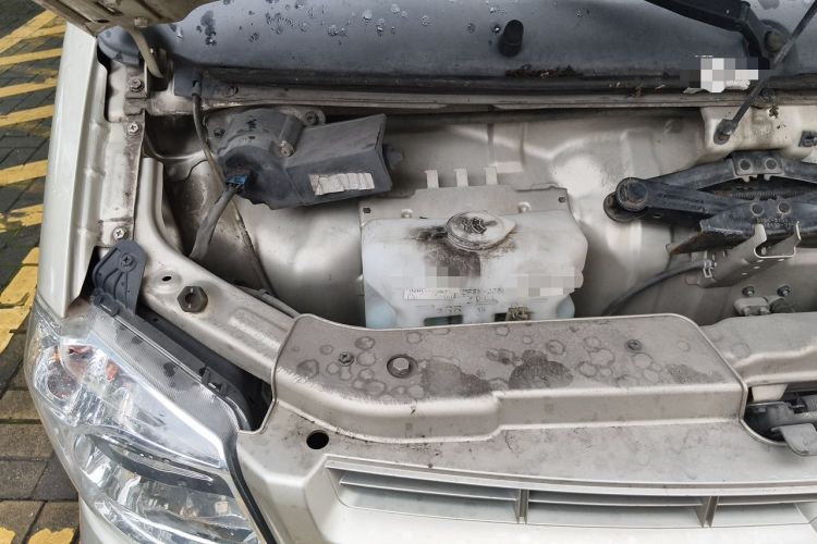 Used Dongfeng Xiaokang K07S 2019 1.2L Practical Version China VI Standard DK12 Engine Bay Right