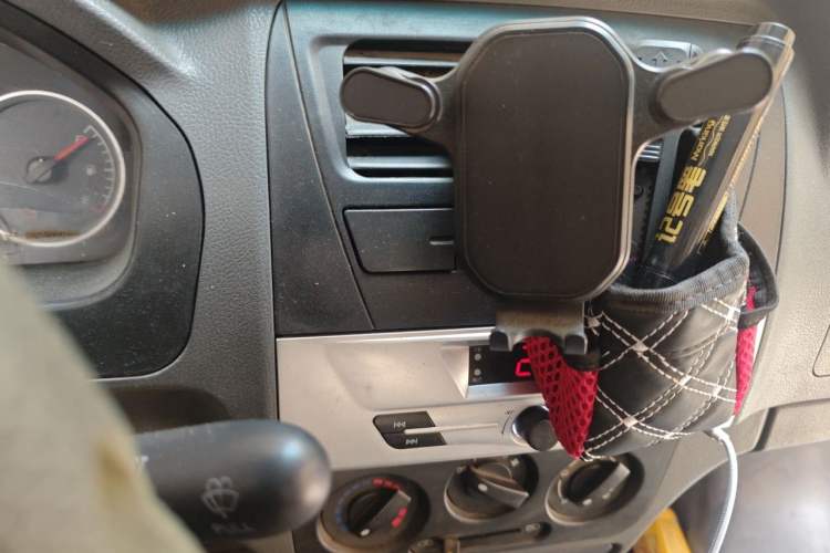 Used Dongfeng Xiaokang K07S 2019 1.2L Practical Version China VI Standard DK12 Audio And AC Panel