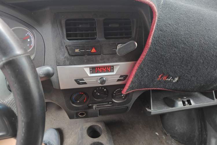 Used Dongfeng Xiaokang K07S 2019 1.2L Practical Version China VI Standard DK12 Audio And AC Panel