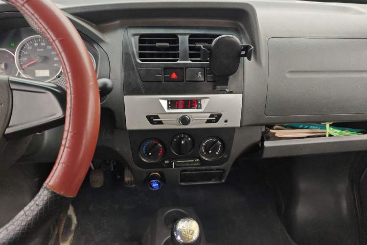 Used Dongfeng Xiaokang K07S 2019 1.2L Practical Version China VI Standard DK12 Audio And AC Panel
