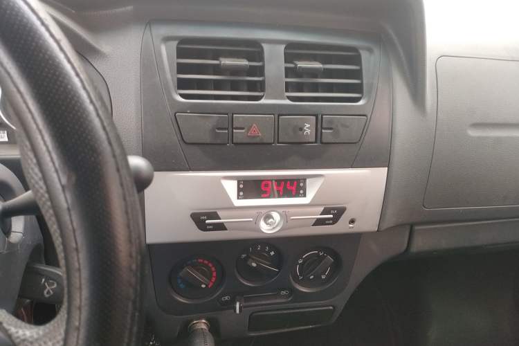 Used Dongfeng Xiaokang K07S 2019 1.2L Practical Version China VI Standard DK12 Audio And AC Panel