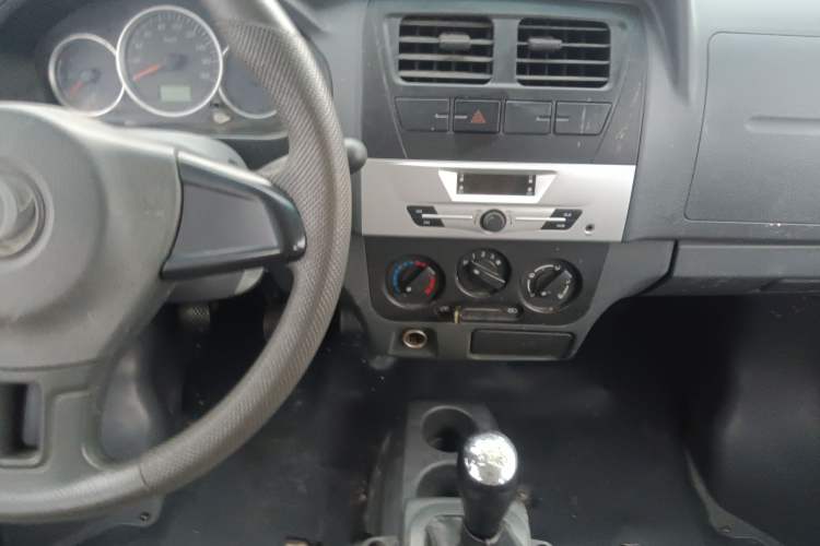 Used Dongfeng Xiaokang K07S 2019 1.2L Practical Version China VI Standard DK12 Audio And AC Panel