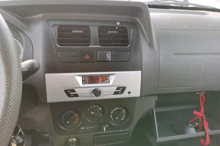 Used Dongfeng Xiaokang K07S 2019 1.2L Practical Version China VI Standard DK12 Audio And AC Panel