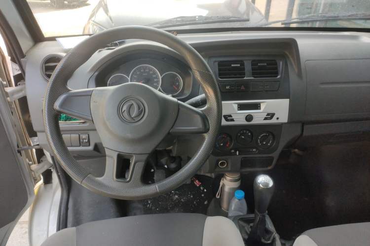 Used Dongfeng Xiaokang K07S 2019 1.2L Practical Version China VI Standard DK12 Center Console