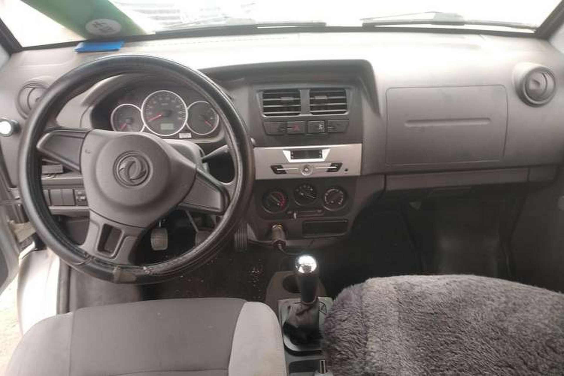 Used Dongfeng Xiaokang K07S 2019 1.2L Practical Version China VI Standard DK12 Center Console