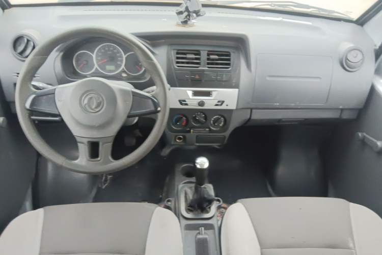 Used Dongfeng Xiaokang K07S 2019 1.2L Practical Version China VI Standard DK12 Center Console