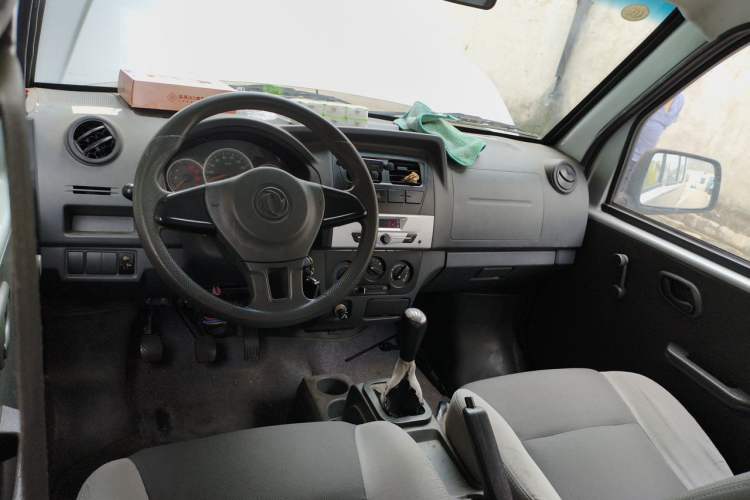 Used Dongfeng Xiaokang K07S 2019 1.2L Practical Version China VI Standard DK12 Center Console