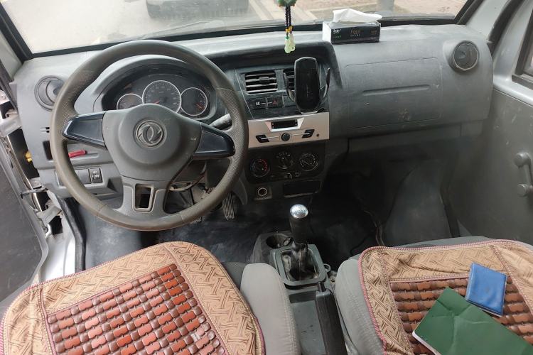Used Dongfeng Xiaokang K07S 2019 1.2L Practical Version China VI Standard DK12 Center Console