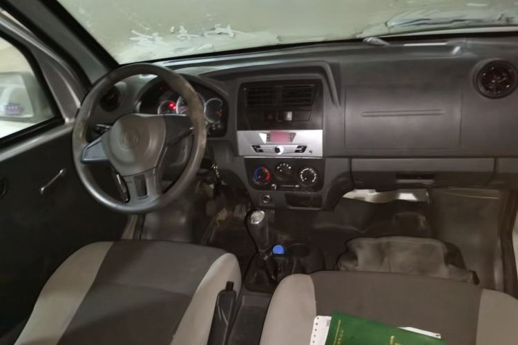 Used Dongfeng Xiaokang K07S 2019 1.2L Practical Version China VI Standard DK12 Center Console