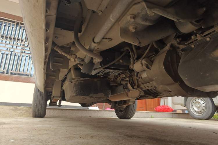 Used Dongfeng Xiaokang K07S 2019 1.2L Practical Version China VI Standard DK12 Chassis Front Right