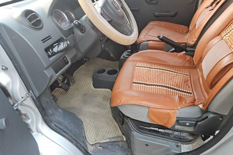 Used Dongfeng Xiaokang K07S 2019 1.2L Practical Version China VI Standard DK12 Driver Seat