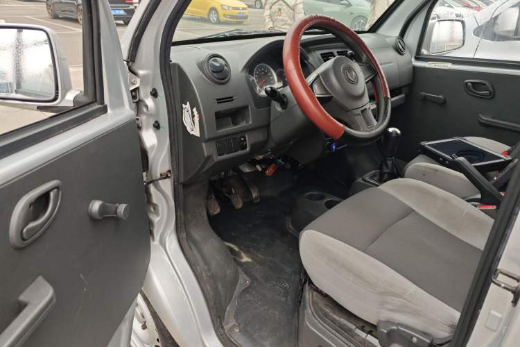 Used Dongfeng Xiaokang K07S 2019 1.2L Practical Version China VI Standard DK12 Driver Seat