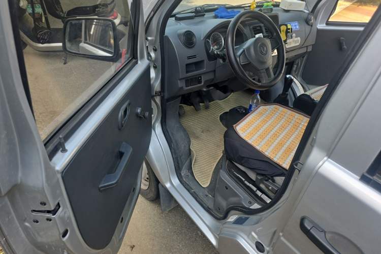 Used Dongfeng Xiaokang K07S 2019 1.2L Practical Version China VI Standard DK12 Driver Seat