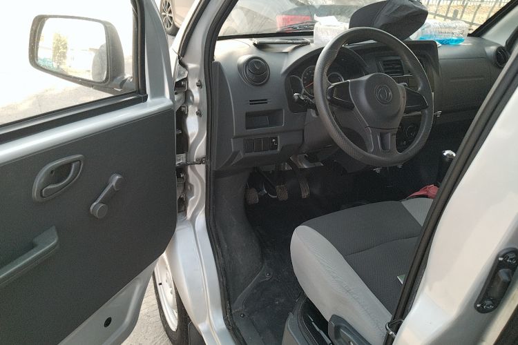 Used Dongfeng Xiaokang K07S 2019 1.2L Practical Version China VI Standard DK12 Driver Seat
