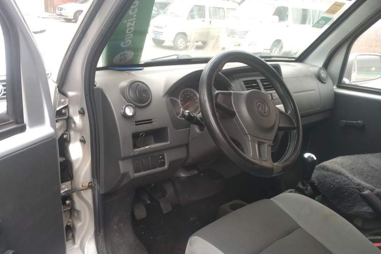 Used Dongfeng Xiaokang K07S 2019 1.2L Practical Version China VI Standard DK12 Driver Seat