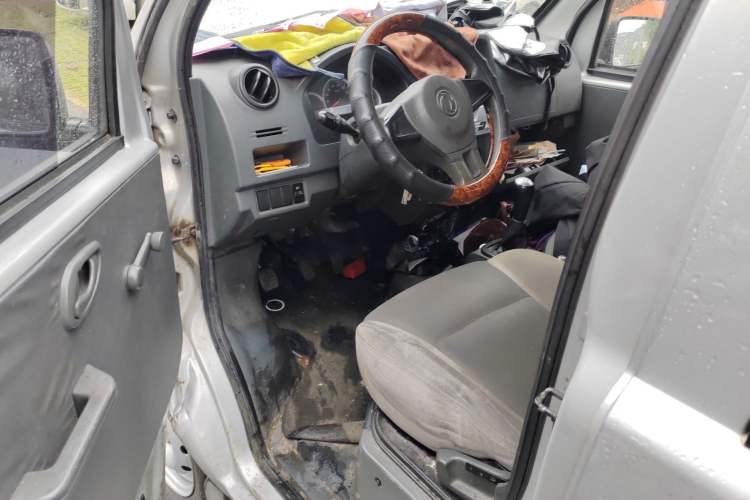 Used Dongfeng Xiaokang K07S 2019 1.2L Practical Version China VI Standard DK12 Driver Seat