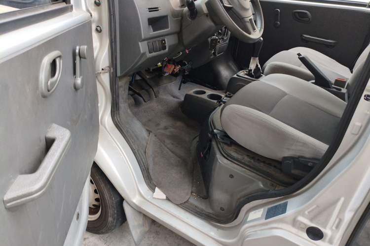 Used Dongfeng Xiaokang K07S 2019 1.2L Practical Version China VI Standard DK12 Driver Seat