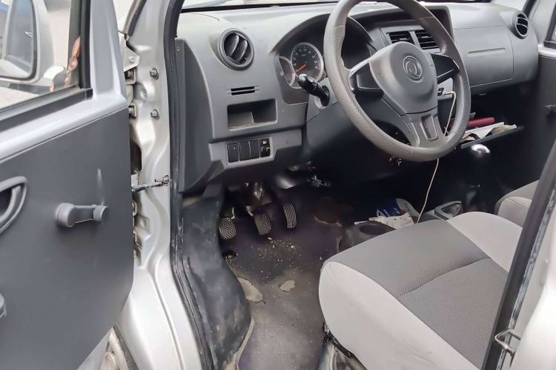 Used Dongfeng Xiaokang K07S 2019 1.2L Practical Version China VI Standard DK12 Driver Seat