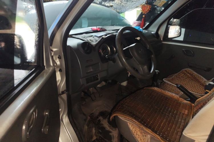 Used Dongfeng Xiaokang K07S 2019 1.2L Practical Version China VI Standard DK12 Driver Seat